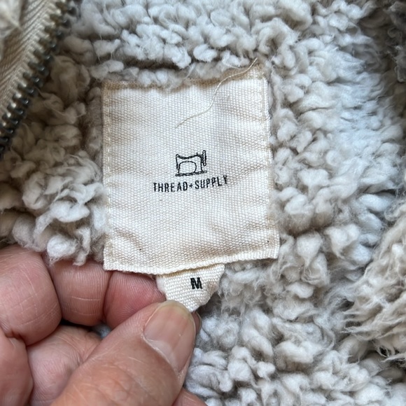 Thread & Supply Off-White Gray Ivory Sherpa Fleece Zip Up Vest Size M - Picture 9 of 13